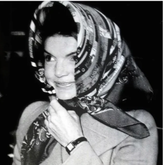 Astrologie Vintage Silk Scarf Courageous Penguin