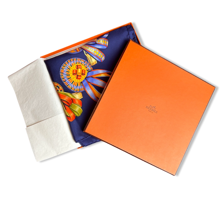 Scarf Gift Boxes with Ribbon