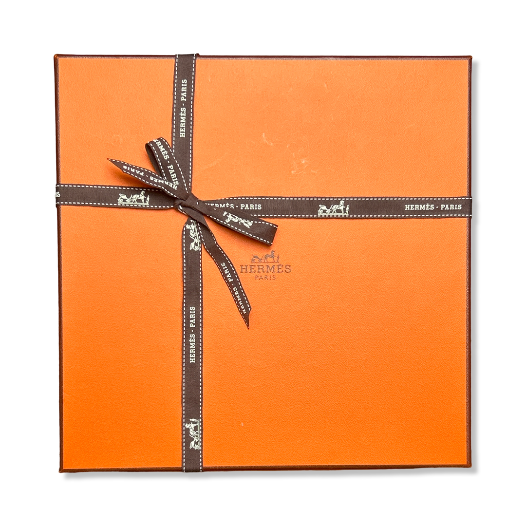 Scarf Gift Boxes with Ribbon