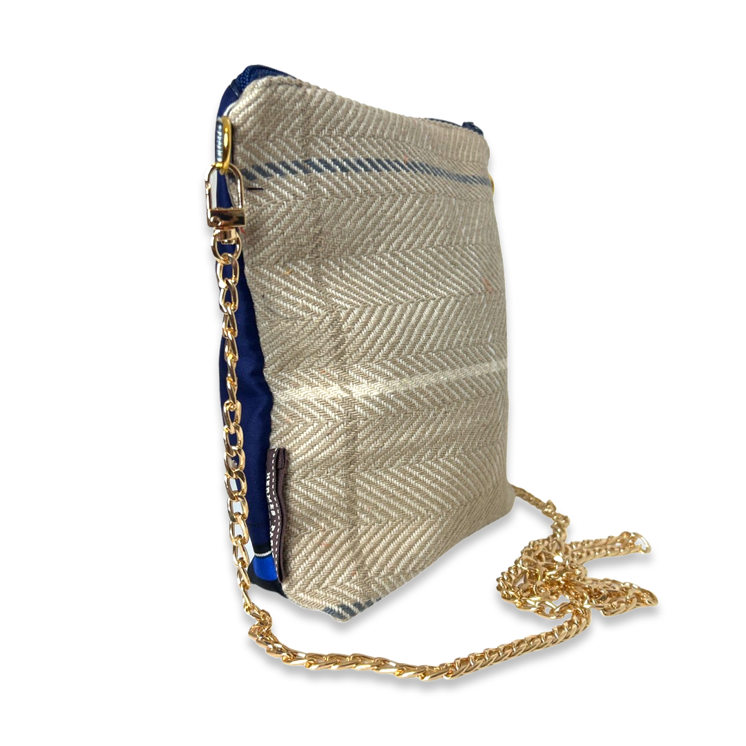 HERMÈS Couvertures et Tenues du Jour Vintage Scarf Crossbody Bag