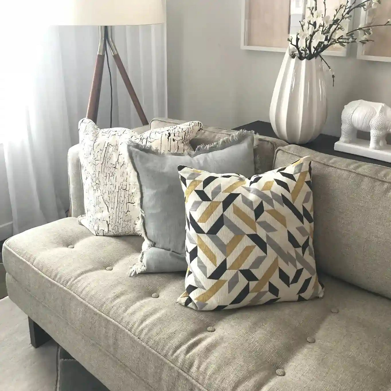 Make Your Throw Pillows Pop: Expert Tips That Actually Work