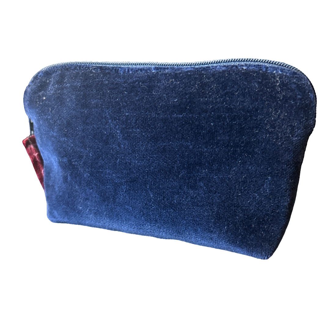 GG Logo Blooms Blue Vintage Silk Scarf Beauty Bag