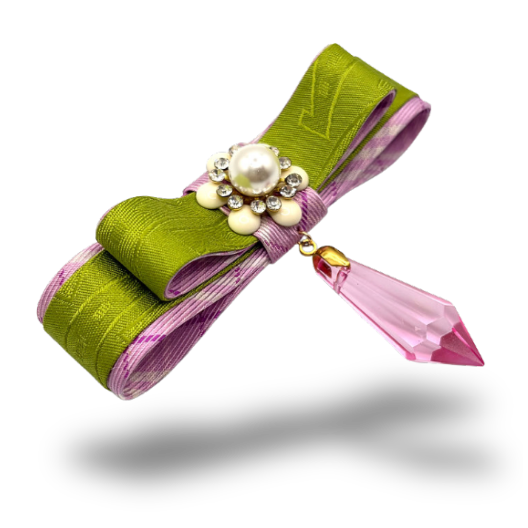 Gucci Silk Necktie Bar Brooch Luxury Accessory