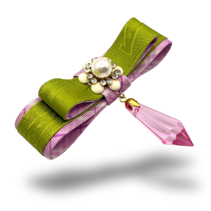 Gucci Silk Necktie Bar Brooch Luxury Accessory