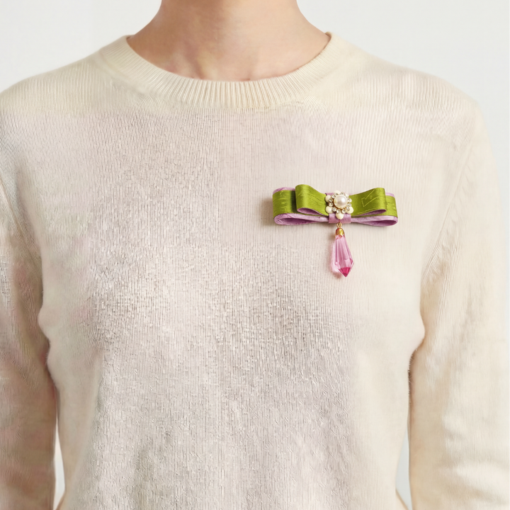 Gucci Silk Necktie Bar Brooch Luxury Accessory