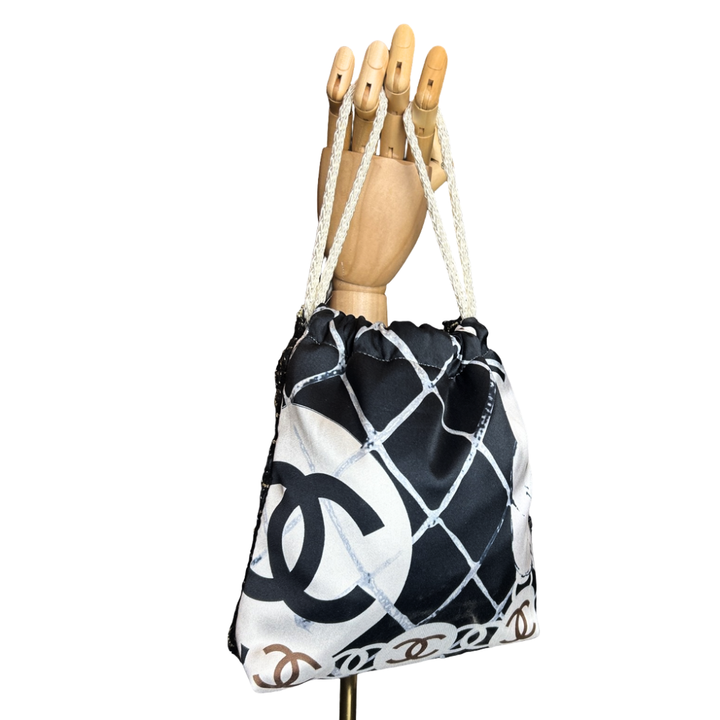 Chanel CC Logo Camellia Noir Scarf | Chanel Crossbody Bag at Vintage Luxe Up