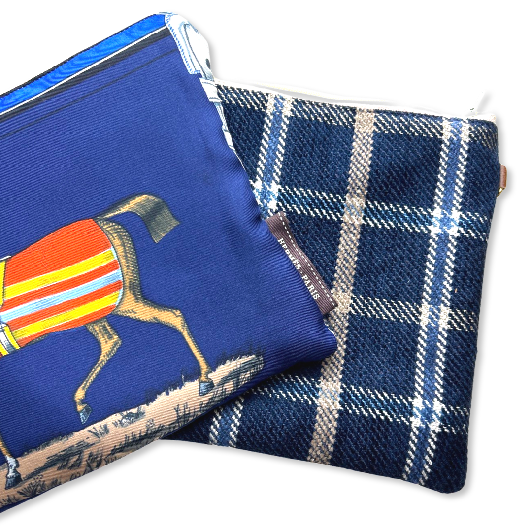 Couvertures et Tenues du Jour Blue Vintage Silk Scarf Wristlet Grand Bag