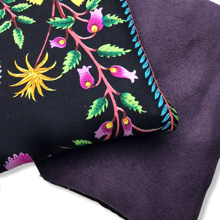 Flora Nero Vintage Silk Scarf Grand Wristlet Bag
