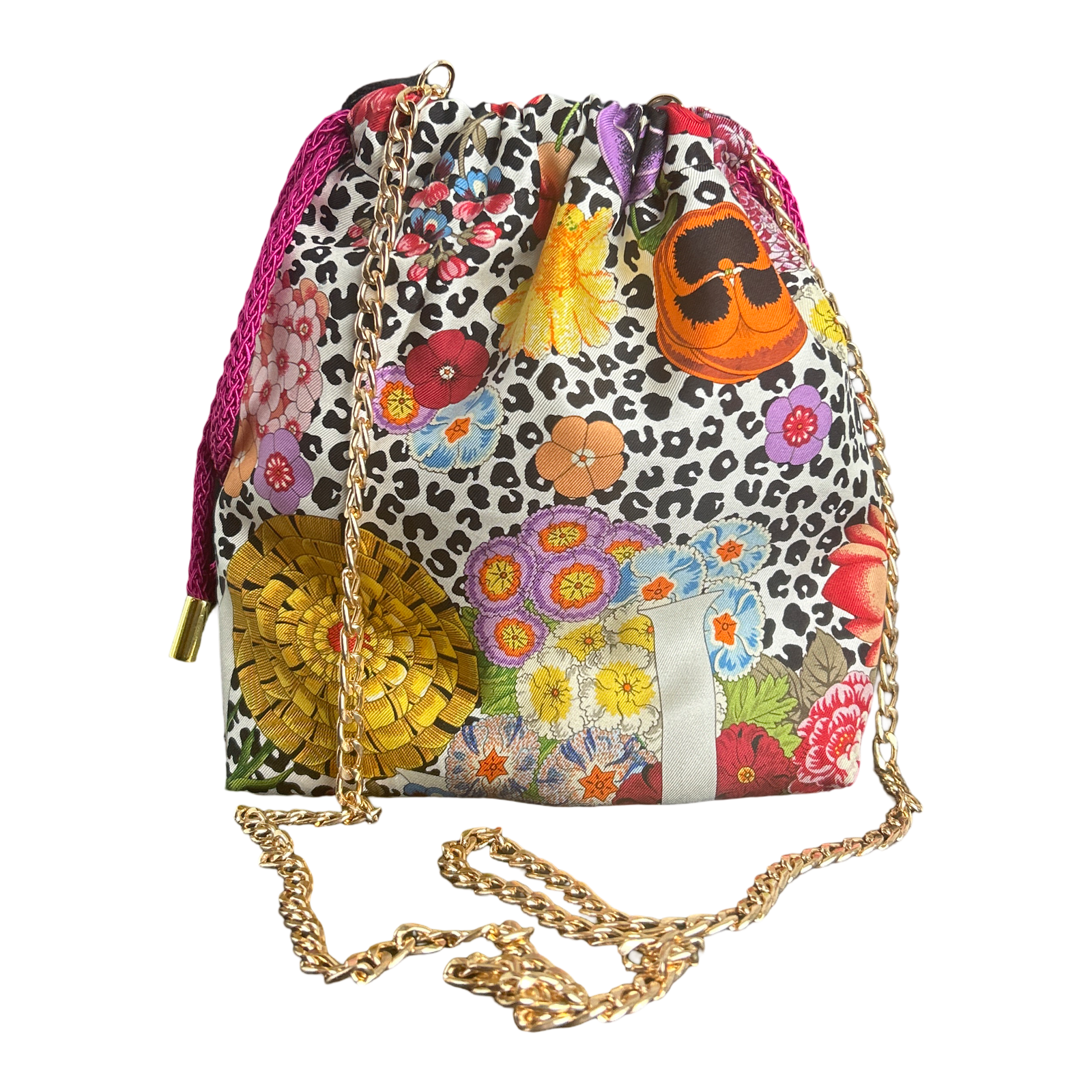 Gucci Leopard Floral Scarf | Gucci Crossbody Bag at Vintage Luxe Up