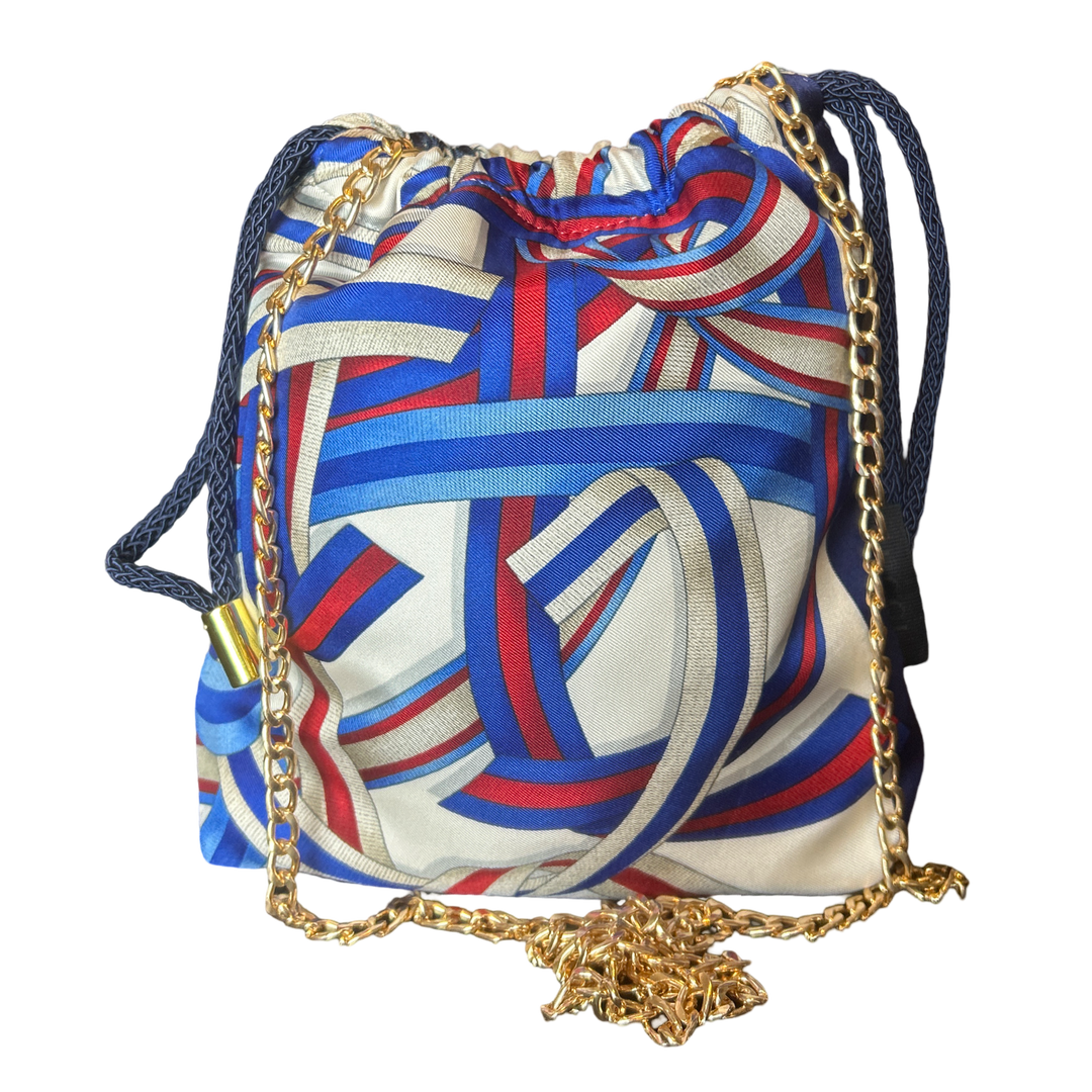 Gucci Ribbons Scarf | Gucci Crossbody Bag at Vintage Luxe Up
