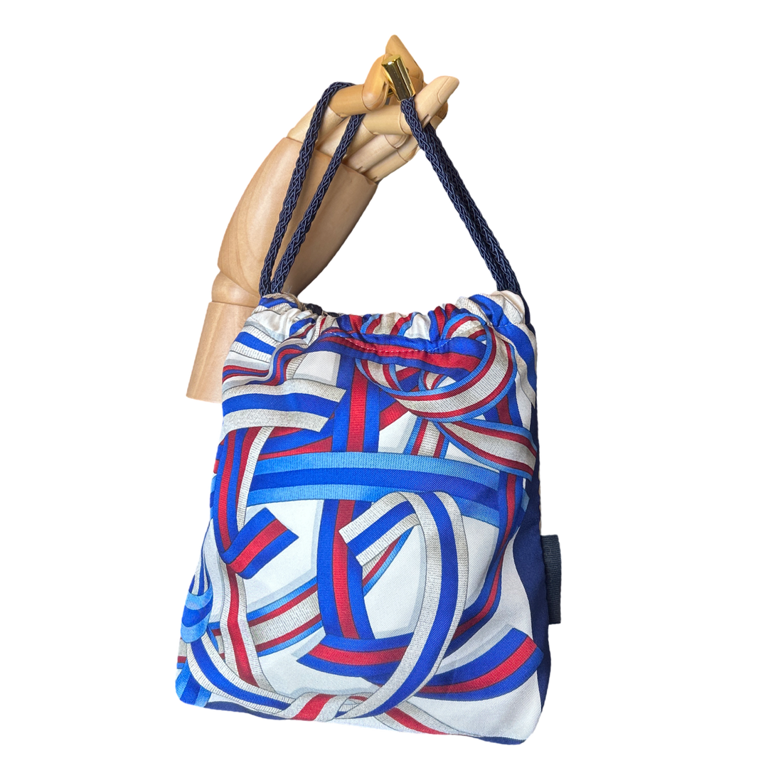 Gucci Ribbons Scarf | Gucci Crossbody Bag at Vintage Luxe Up