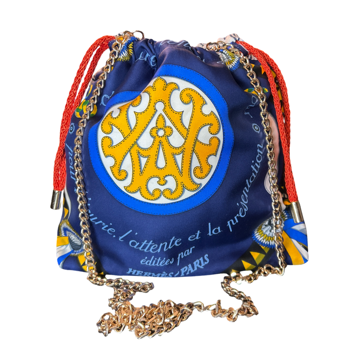 HERMES Couvertures et Tenues du Jour Scarf | Hermes Crossbody Bag at Vintage Luxe up