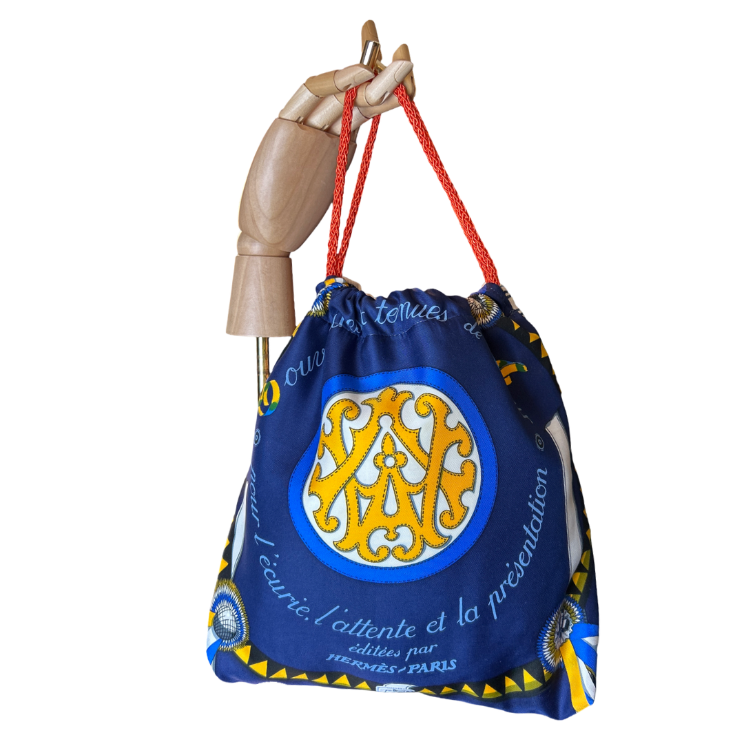 HERMES Couvertures et Tenues du Jour Scarf | Hermes Crossbody Bag at Vintage Luxe up