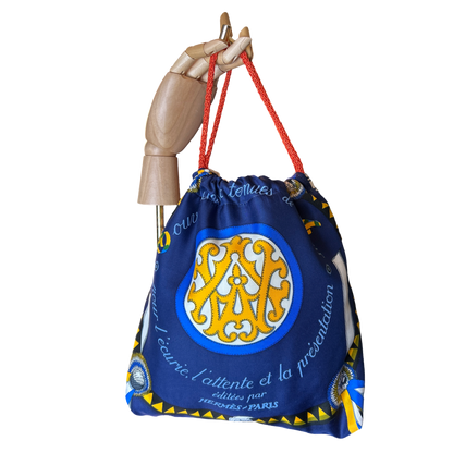 HERMES Couvertures et Tenues du Jour Scarf | Hermes Crossbody Bag at Vintage Luxe up