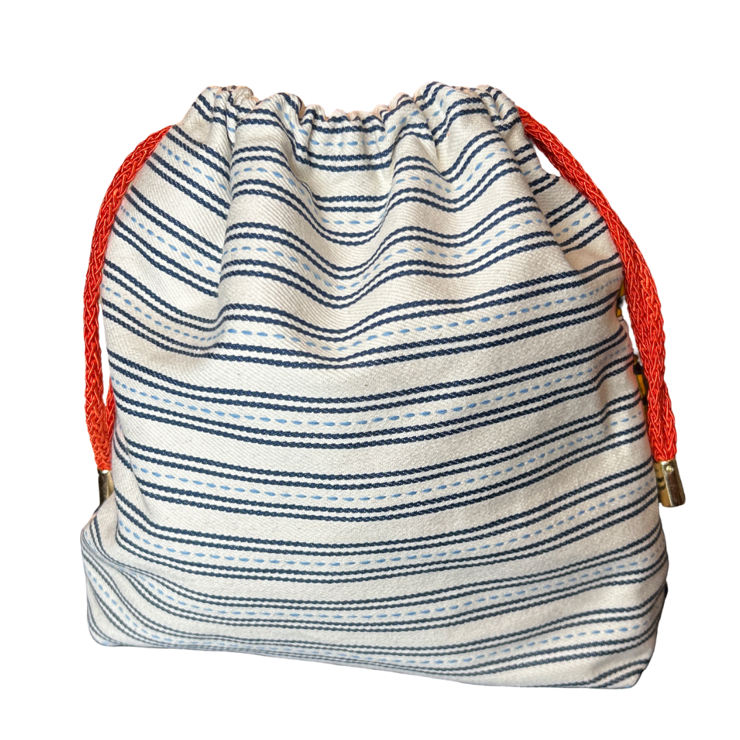 Couvertures et Tenues du Jour Blue Vintage Silk Scarf Drawstring Crossbody Bag