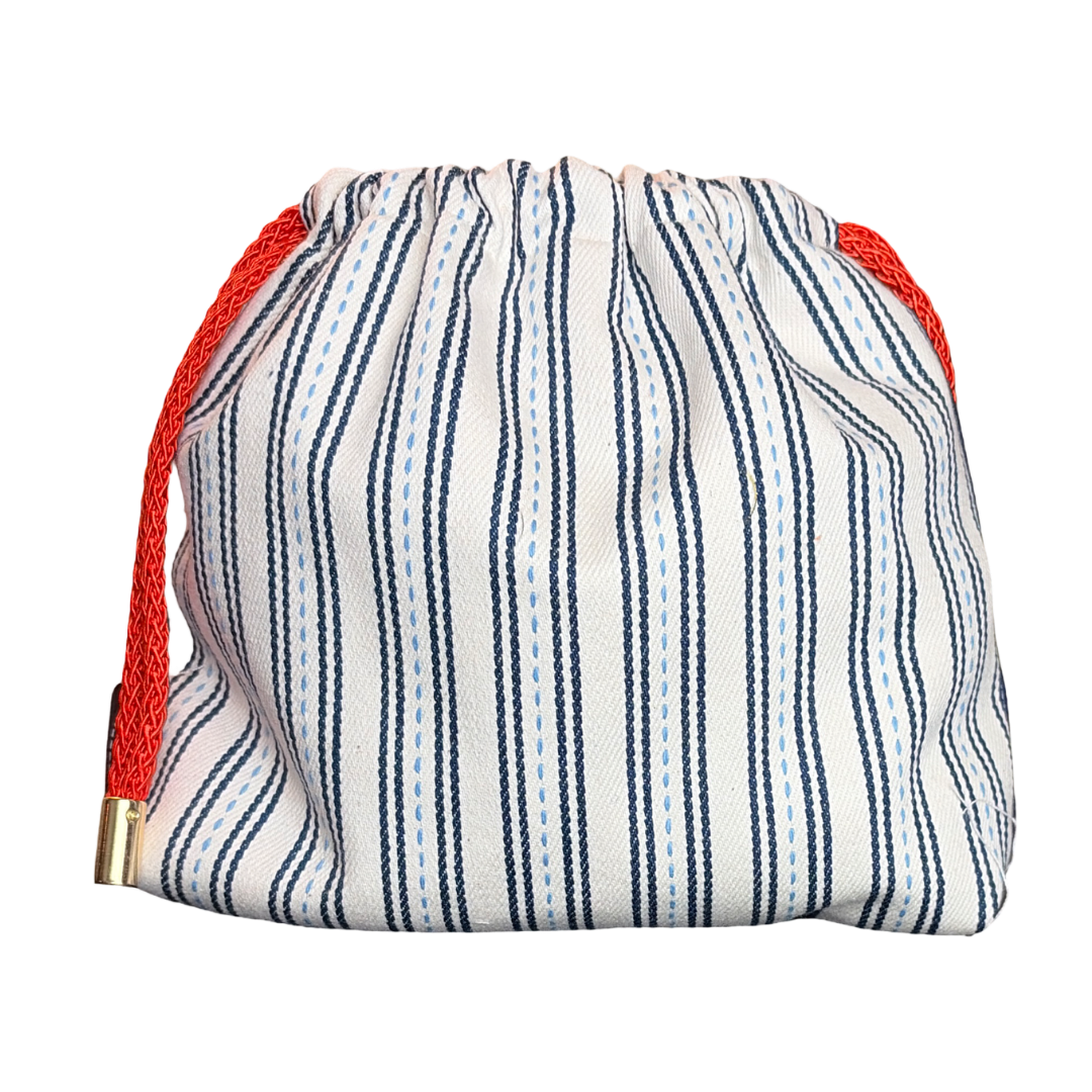 HERMES Couvertures et Tenues du Jour Scarf | Hermes Crossbody Bag at Vintage Luxe up