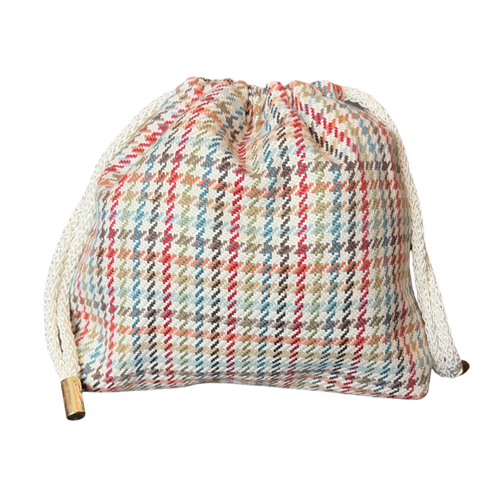 Couvertures et Tenues du Jour Ivory Vintage Silk Scarf Drawstring Crossbody Bag
