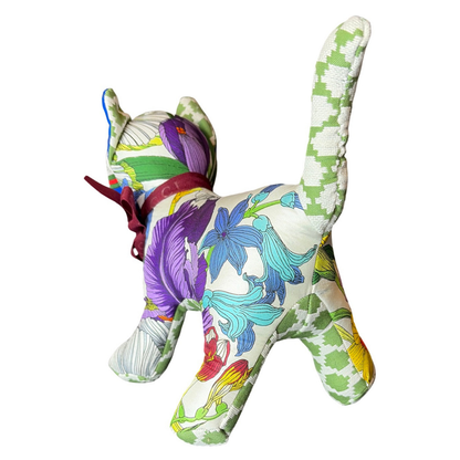 Gucci Iris Flower Scarf Kitten at Vintage Luxe Up