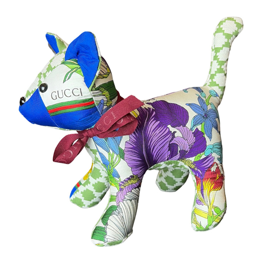 Gucci Iris Flower Scarf Kitten at Vintage Luxe Up