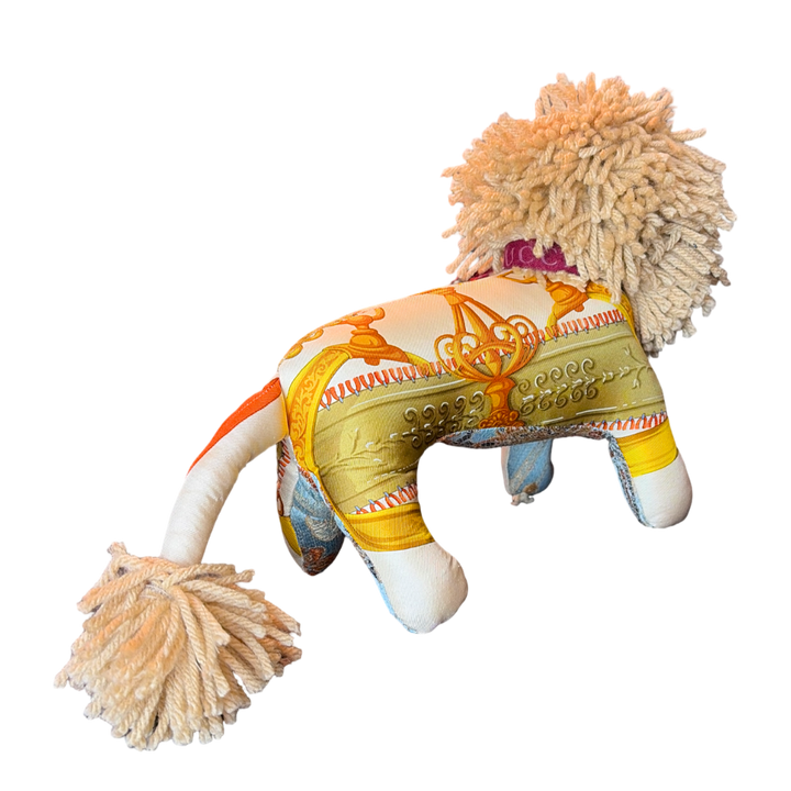 Gucci silk scarf lion at vintage luxe up