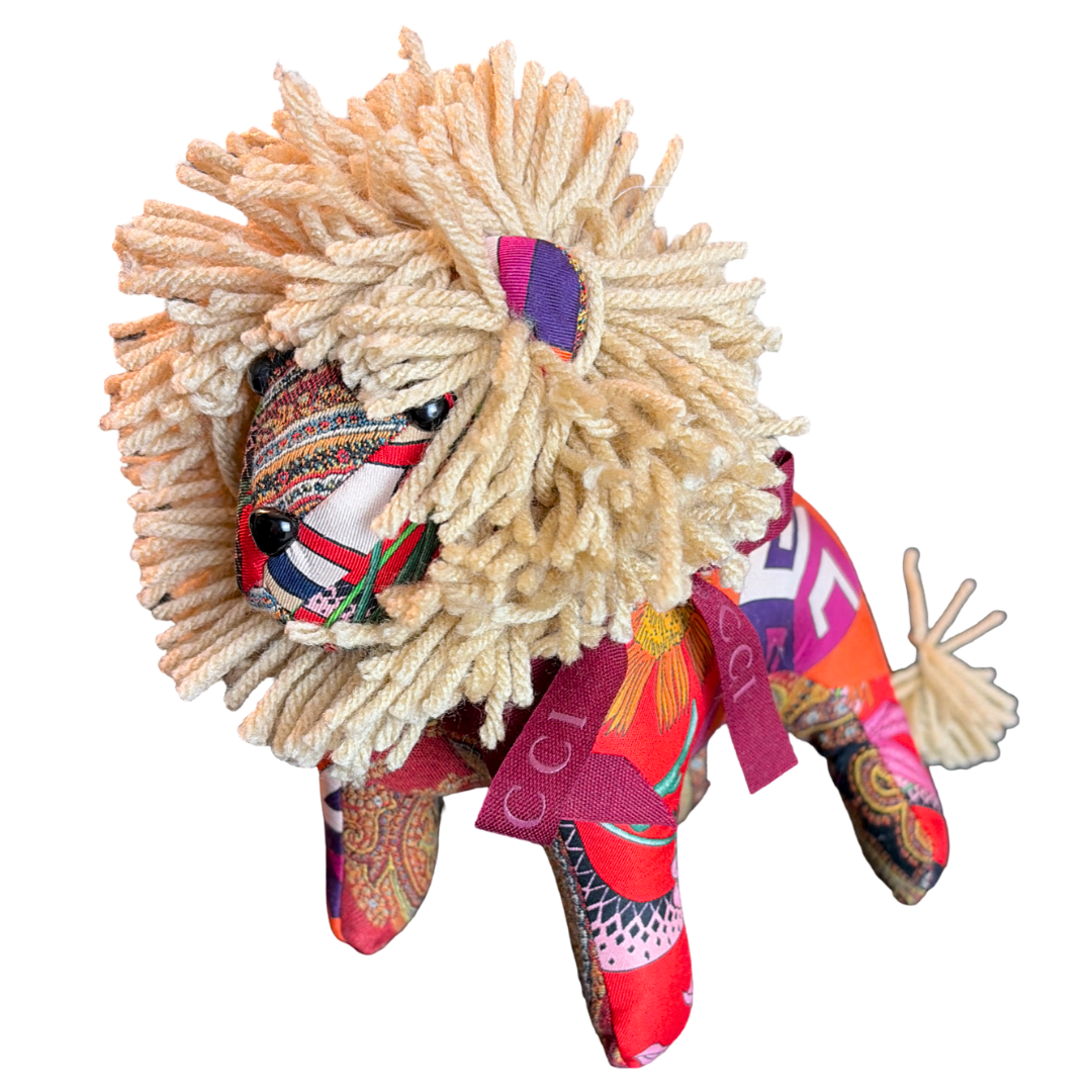 Gucci Logo Scarf Lion at Vintage Luxe Up