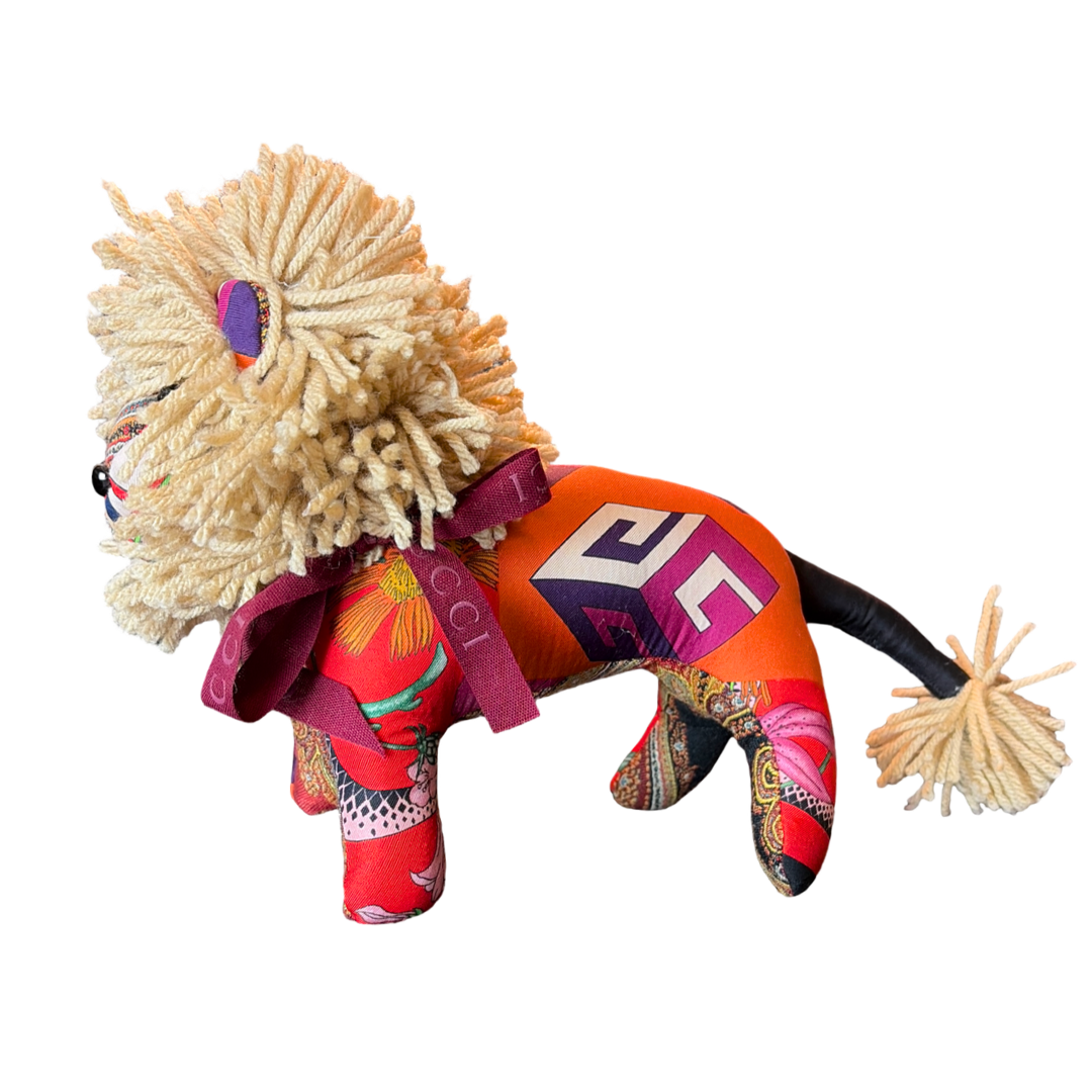 Gucci Logo Scarf Lion at Vintage Luxe Up