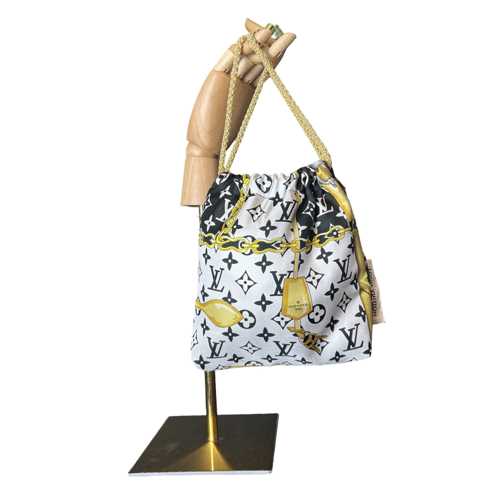 Louis Vuitton Monogram Scarf | Louis Vuitton Crossbody Bag
