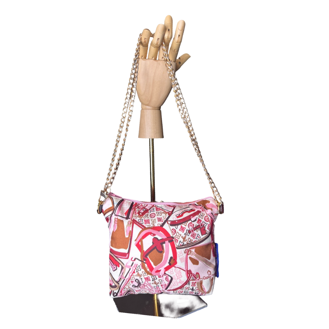 Louis Vuitton LV Malle Monogram  Scarf  | Louis Vuitton Crossbody Bag at Vintage Luxe Up