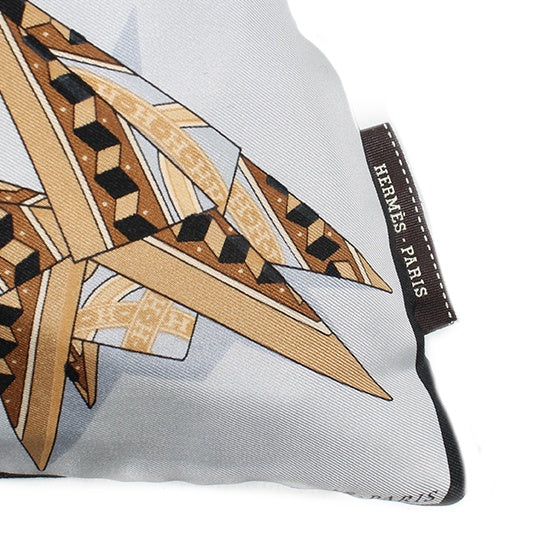 Métamorphose d'un Carré Vintage Silk Scarf Pillow 17"