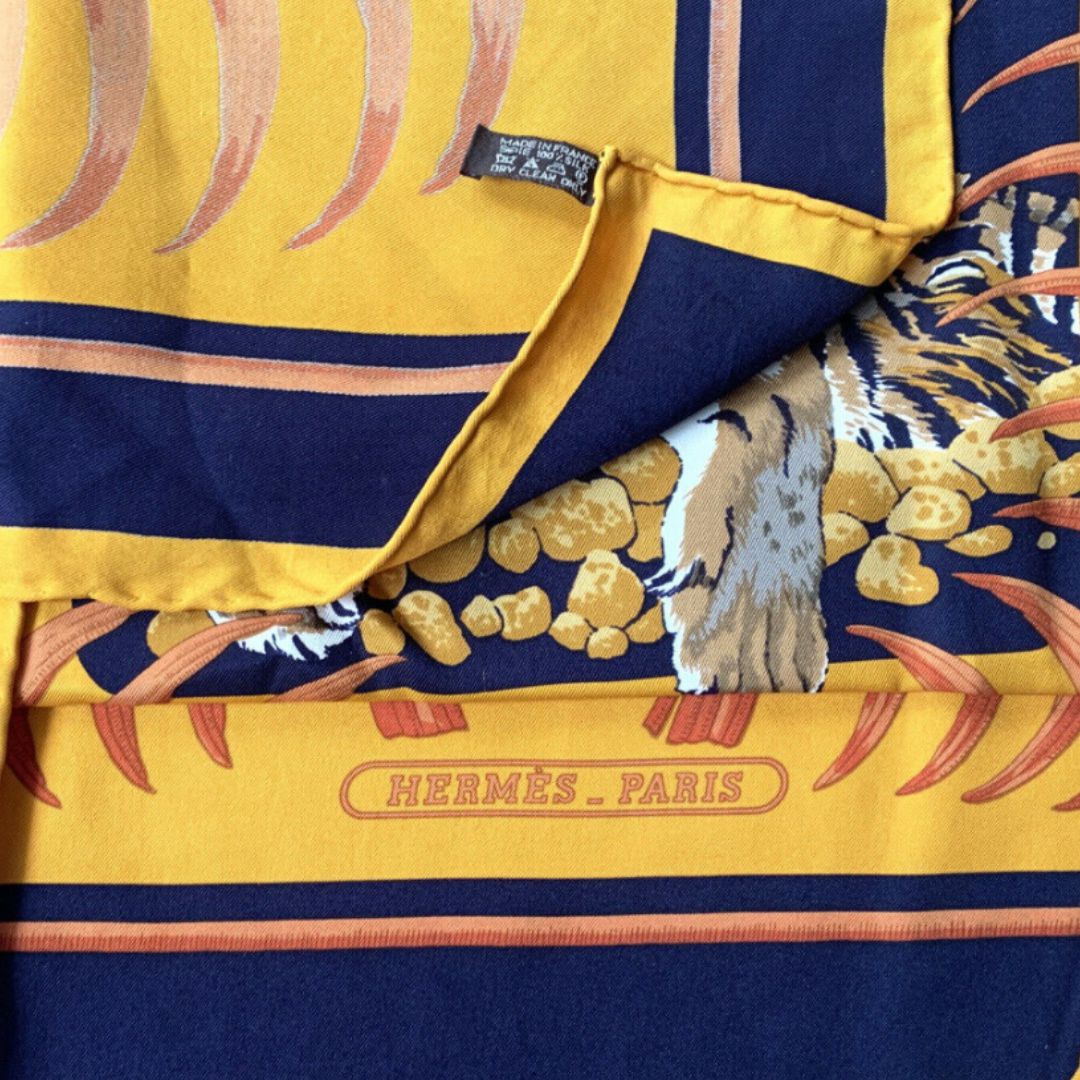 Tigre Royal Framed Vintage Silk Scarf 32"