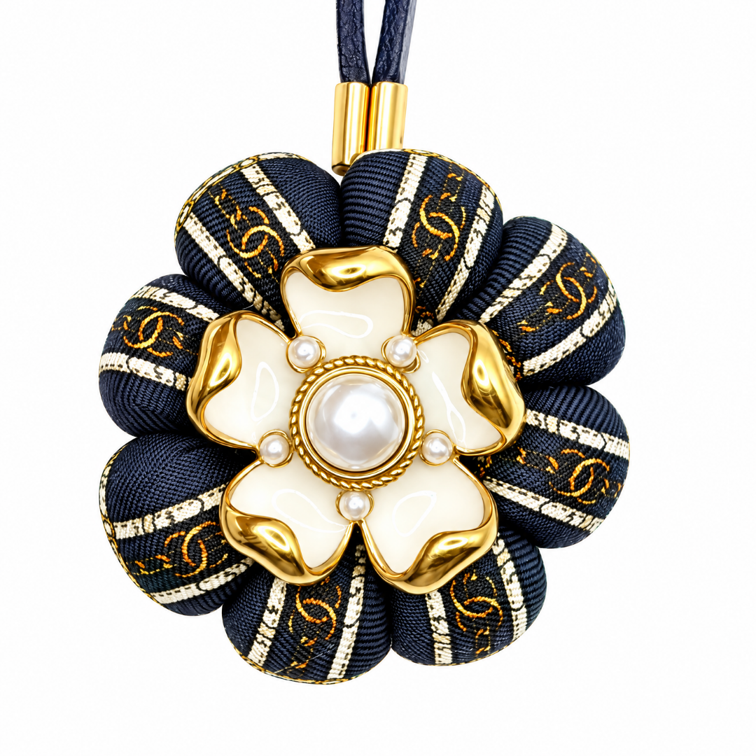 Chanel CC Logo Bag Charm | Chanel Fashion Accessories