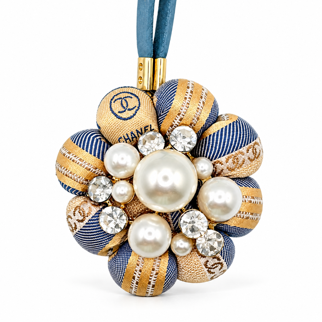 Chanel CC Logo Bag Charm | Chanel Fashion Accessories
