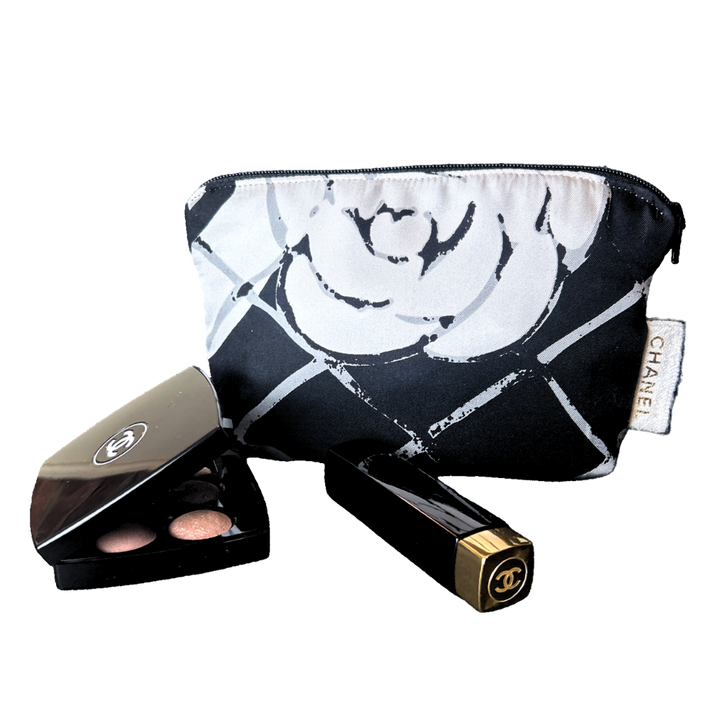 Chanel CC Logo Scarf Beauty Bag at Vintage Luxe Up