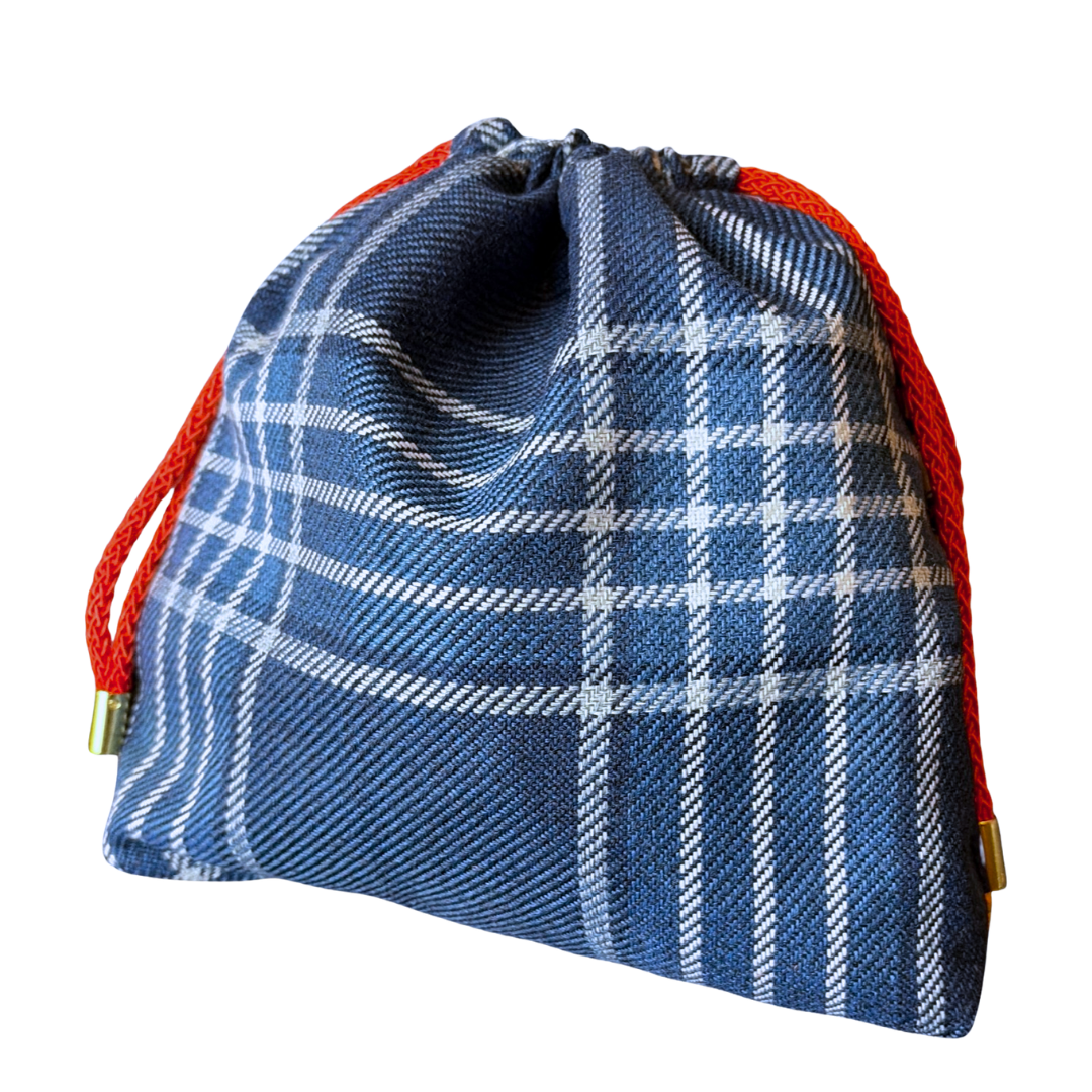 Couvertures et Tenues du Jour Blue Vintage Silk Scarf Drawstring Crossbody Bag