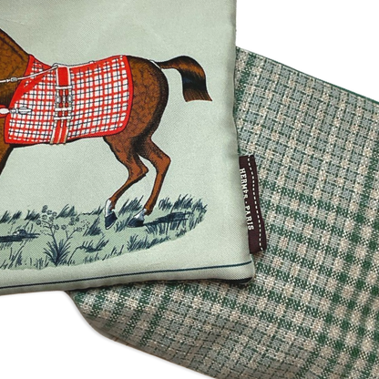 Hermes Couvertures et Tenues du Jour Vintage Scarf Crossbody Bag